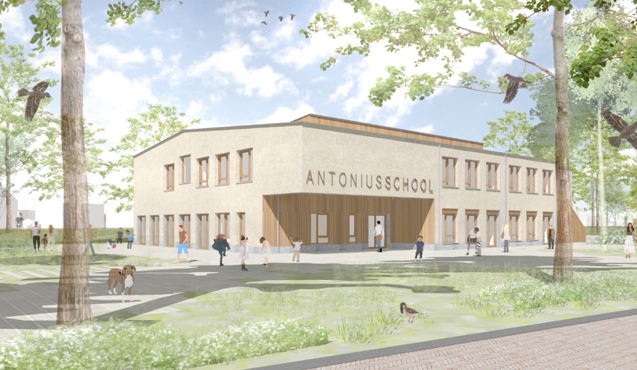 Nieuwbouw Antoniusschool: compact volume met entreeportaal, grote ramen, plein en spelende kinderen.