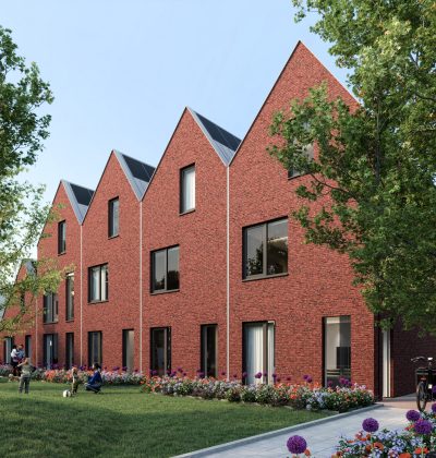 Impressie Stadsgeluk Utrecht – moderne grachtenwoningen met variërende baksteen- en witte gevels, grote ramen en zadeldaken aan de kade, met passerende sloep.