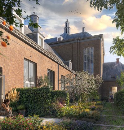 Transformatie Mariakerk Valkenswaard – groene binnentuin met nieuwe woningen tegen de kerkgevel, weelderige beplanting en bloesembomen, bewoner op terras bij avondlicht.
